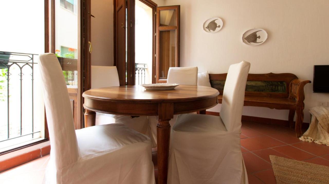 Roma 46 Apartment Alghero Luaran gambar