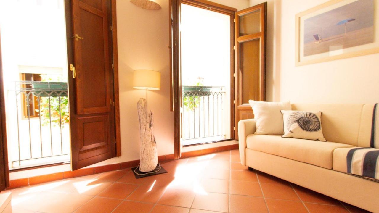 Roma 46 Apartment Alghero Luaran gambar
