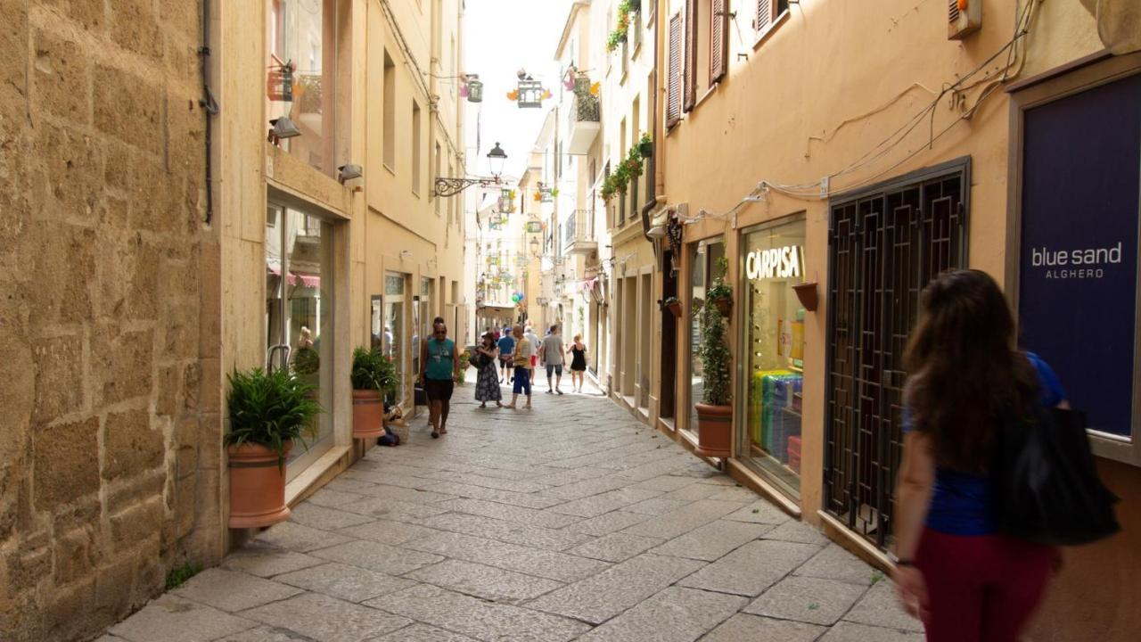 Roma 46 Apartment Alghero Luaran gambar